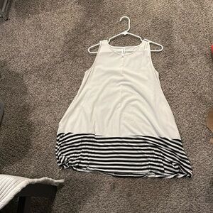 White, black stripe color block tunic. Size S